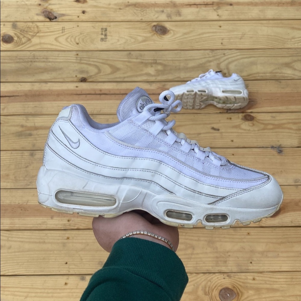 Nike airmax 95 all white size 11